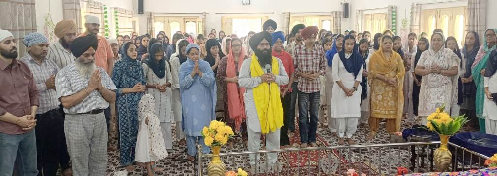 Prayer session for the release of imprisoned Singhs and Chardi Kala at Khalsa College